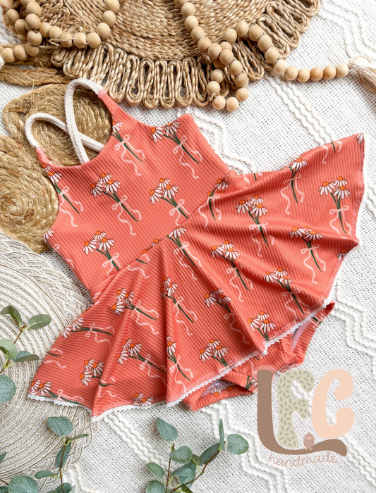 Bundle of Daisies Skirted Brielle Leo (Trim)